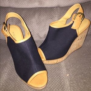 🌻Nine West wedge heels🌻